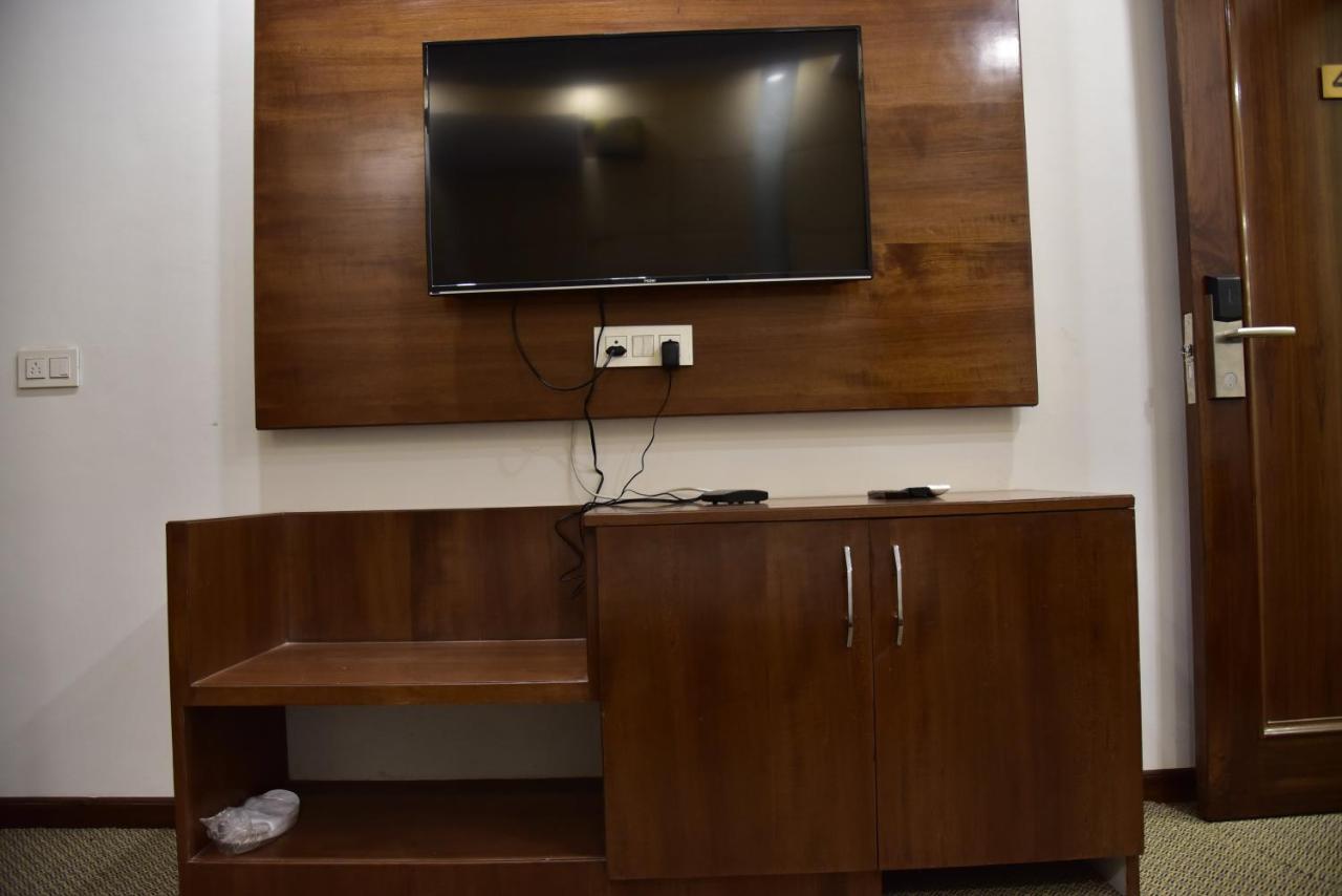 Inter Urban Hotel Rohtak Kültér fotó